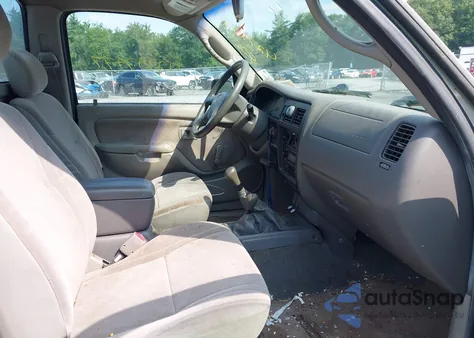 2004 Toyota Tacoma из США, поврежденный, VIN 5TEPM62N04Z350054